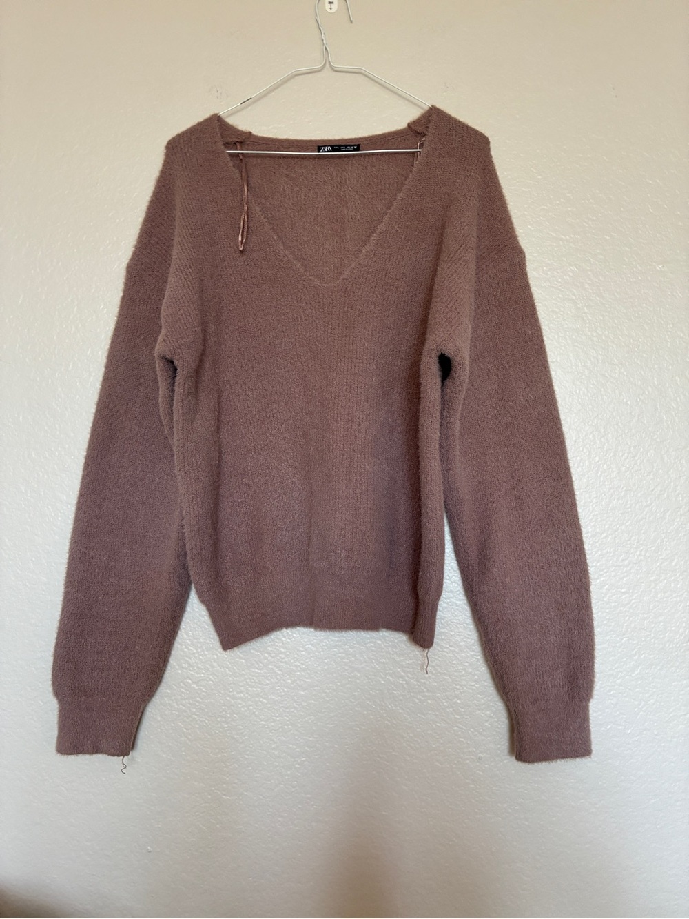 Zara Dusty Brown Size L V-Neck Fuzzy Knit Sweater Fall Stretchy Y2K Autumn